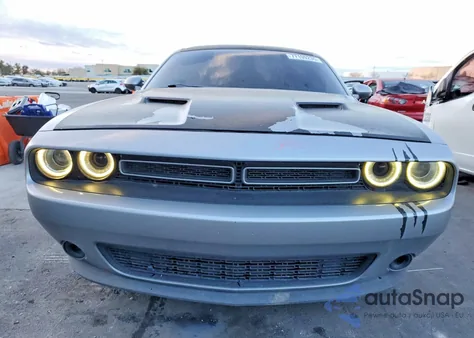 2018 Dodge Challenger Sxt z USA, uszkodzony, nr VIN 2C3CDZAG1JH236109